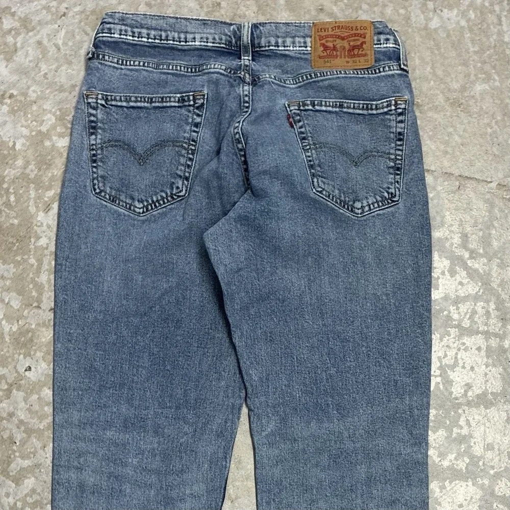 Levis 541 Jeans Mens 32x32 Blue Athletic Tapered Stretch Denim Fits 32x30